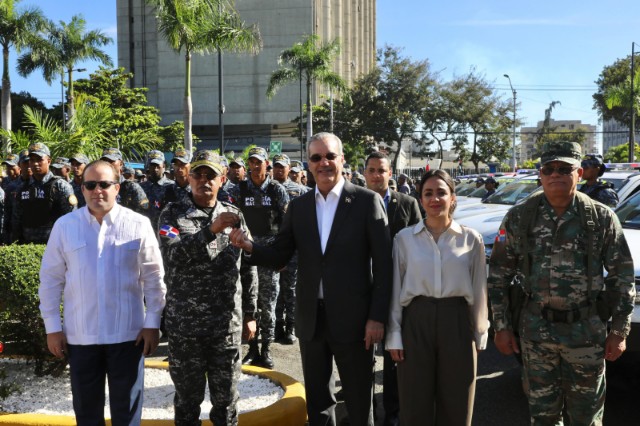 Más de 19 mil agentes de la Policía Nacional y de las Fuerzas Armadas estarán en las calles durante las festividades navideñas